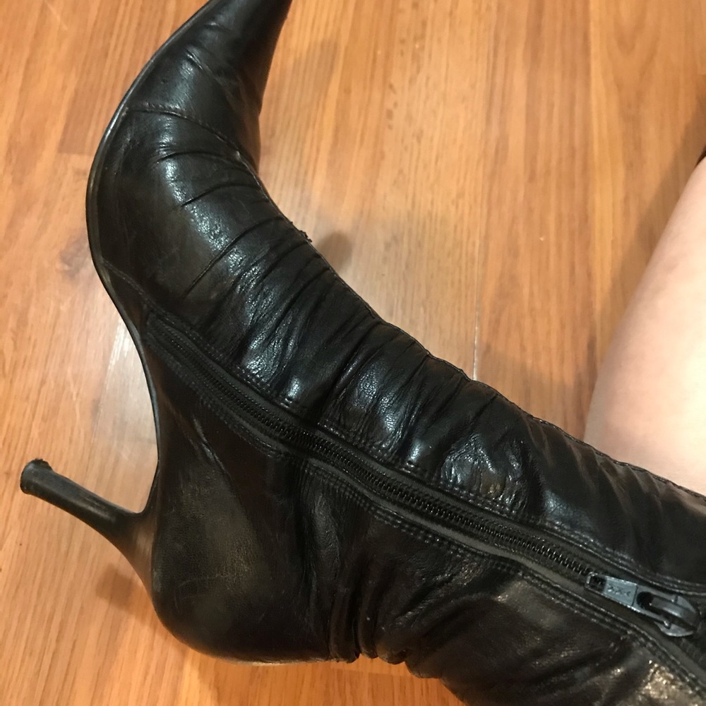 Boots high heels pointed toe 9.5